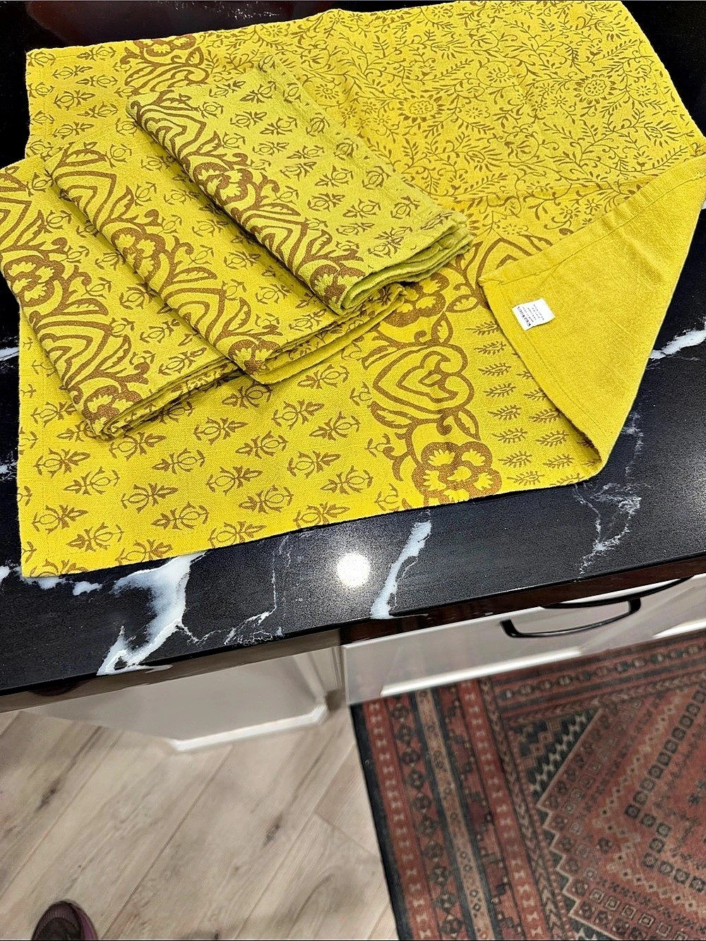 Floral Cotton dining napkins Set in Yellow & Brown20x20 set of 4